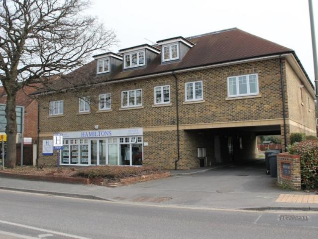 Apartment for rent in Heol-las, Surrey