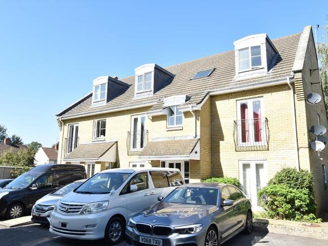 Apartment for rent in Surbiton, Greater London