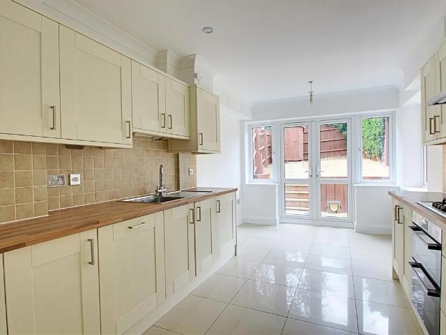 Apartment for rent in Pouchen End, Hertfordshire