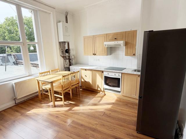 Apartment for rent in Shacklewell, Greater London