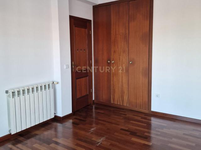 Apartamento alugar em Marinha Grande, Benta