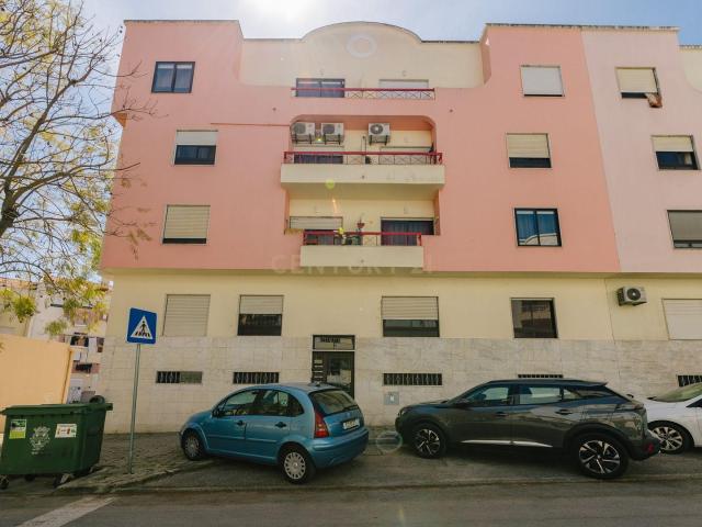 Apartamento alugar em Moita