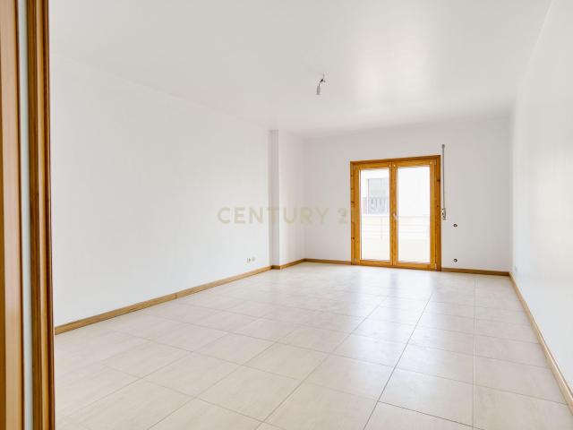 Apartamento alugar em Nazaré, Pederneira