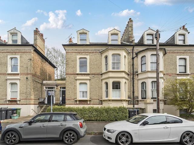 Apartment for rent in Surbiton, Greater London