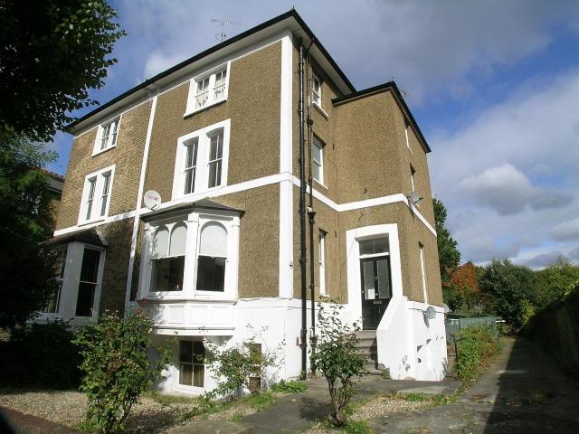 Apartment for rent in Surbiton, Greater London
