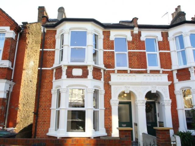Apartment for rent in Colney Hatch, Greater London