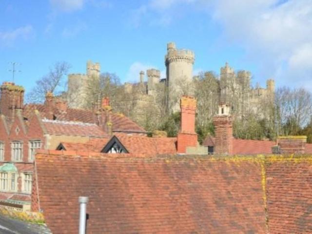 Apartment for rent in Arundel, Clapham