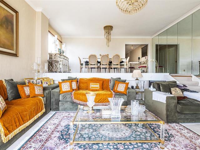 Apartment for rent in Victoria, Greater London