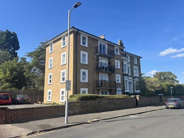 Apartment for rent in Royal Borough of Kingston upon Thames, Greater London