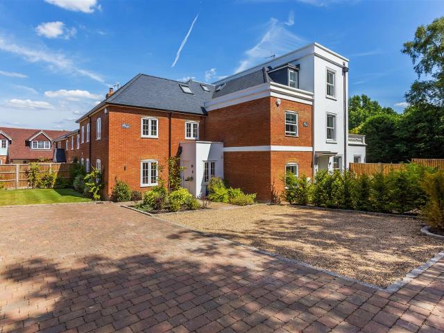 Apartment for rent in Shalford, Westborough