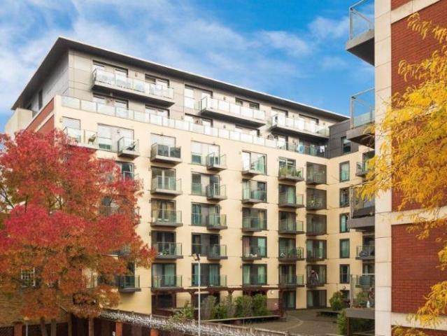 Apartment for rent in Slough