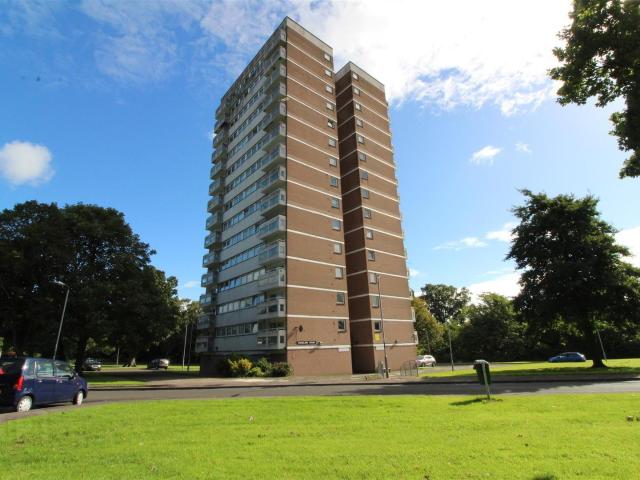 Apartment for rent in Rushpark, Newtownabbey