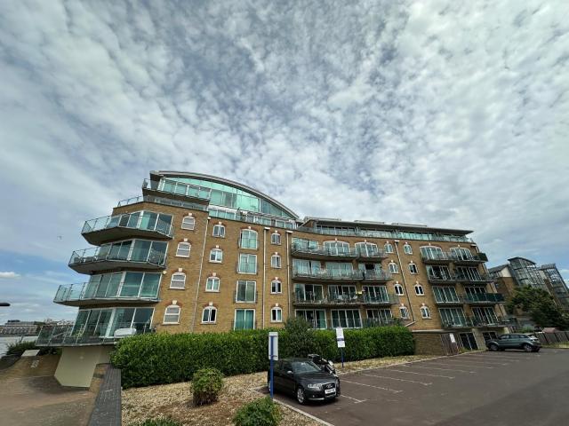 Apartment for rent in Rotherhithe, Greater London