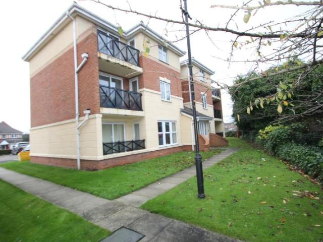 Apartment for rent in Cherry Orchard, Fold Hill
