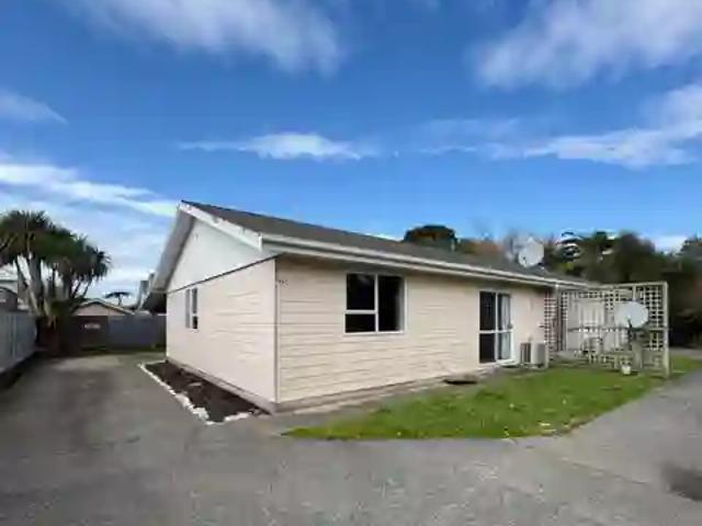 Apartment for rent in Fairdown, West Coast