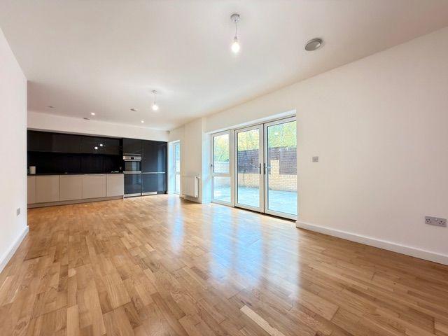 Apartment for rent in Alperton, Greater London