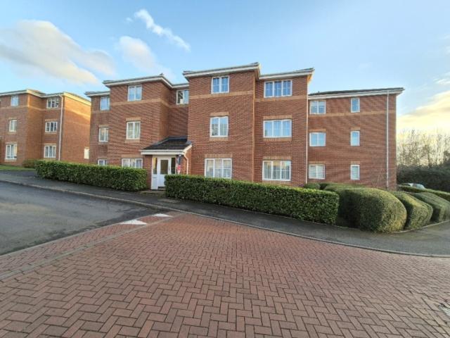 Apartment for rent in Plant's Green, Fold Hill