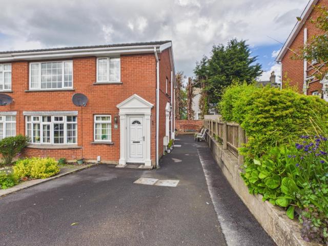 Apartment for rent in Holywood, Northern Ireland