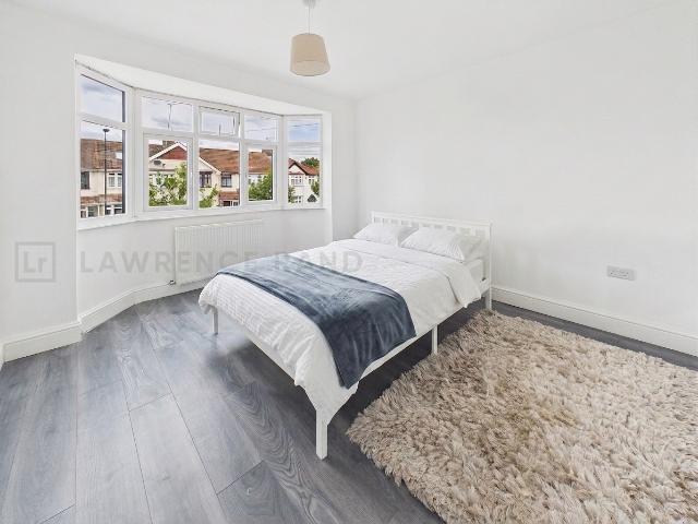 Apartment for rent in London Borough of Ealing, Greenford