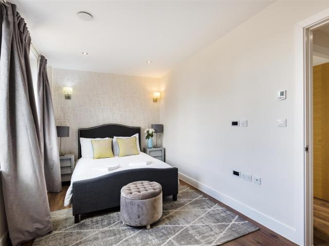 Apartment for rent in St. George in the East, Cat Hill