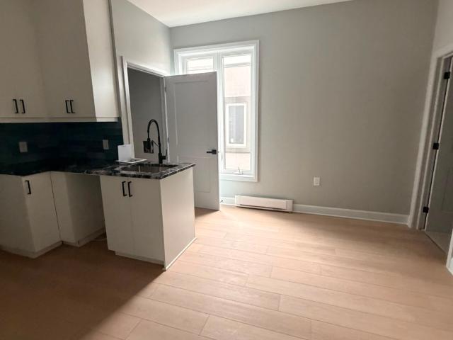 Apartment for rent in Mulhurst Bay, Ontario