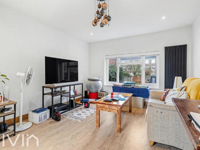 Apartment for rent in London Borough of Croydon, Addiscombe