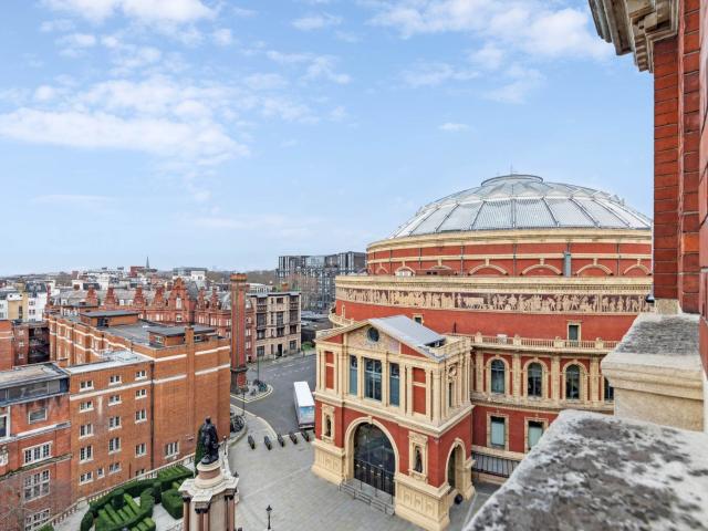 Apartment for rent in Knightsbridge, Greater London