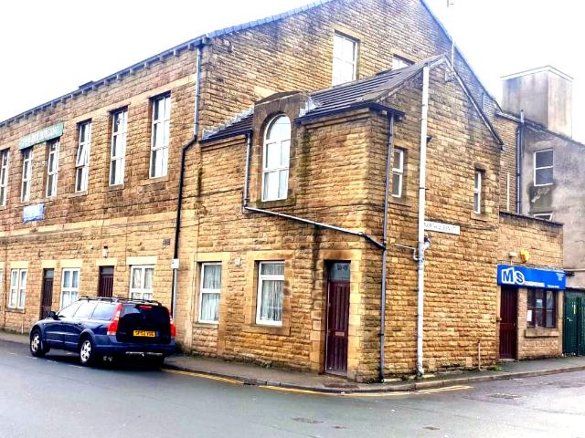 Apartment for rent in Long Lee, West Yorkshire