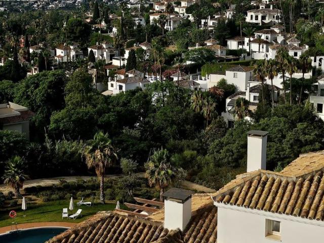 Casa en alquiler en Nueva Andalucía, Costa del Sol Occidental