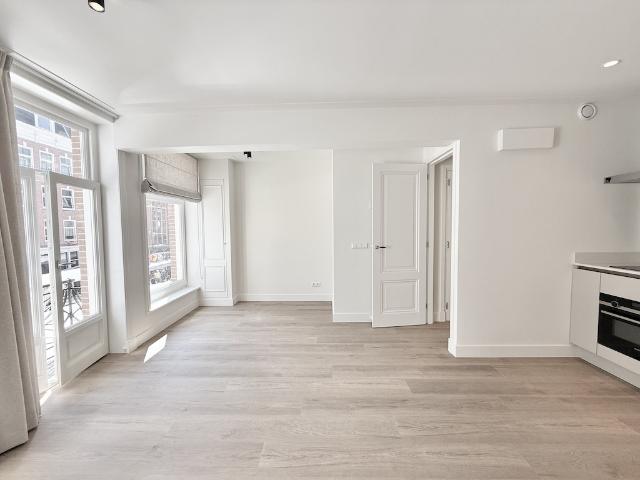 Appartement te huur in Zuid, Amsterdam