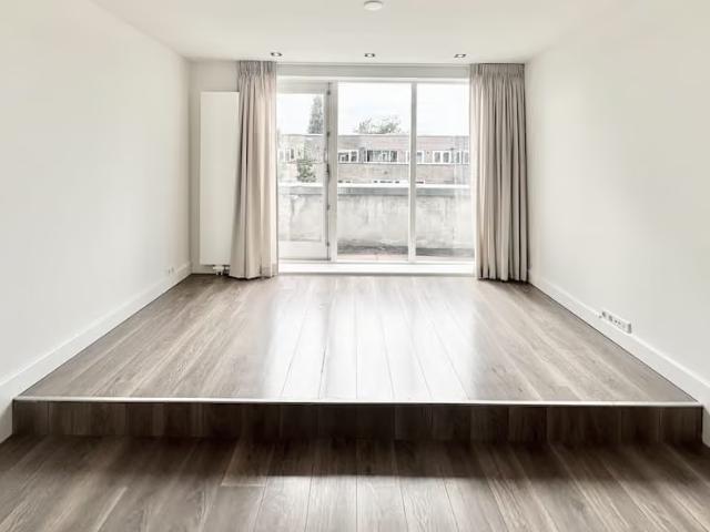 Appartement te huur in Rivierenbuurt, Amsterdam