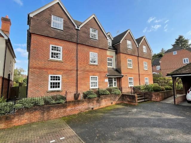 Apartment for rent in Wash Common, Enborne