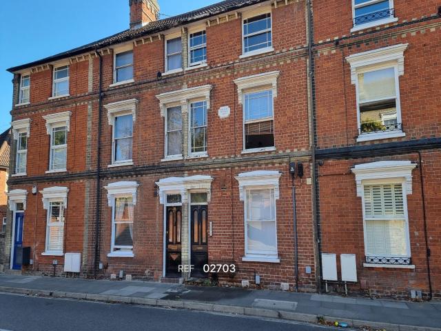 Apartment for rent in The Dales, Key Street