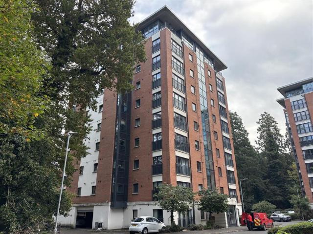 Apartment for rent in Redwood, Lisburn
