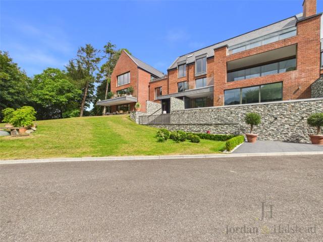 Apartment for rent in Four Lane Ends, Prestbury