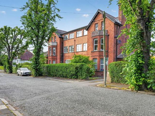Apartment for rent in Balmoral, Northern Ireland
