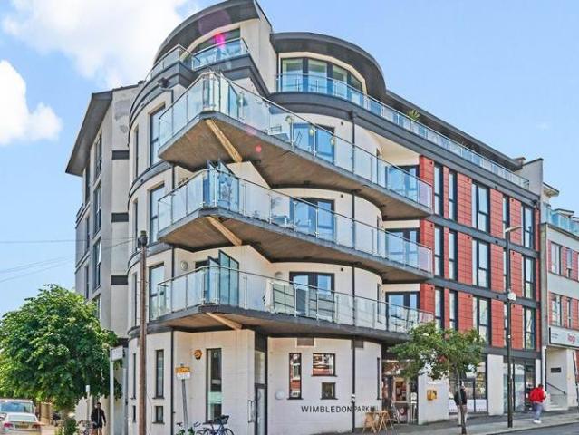 Apartment for rent in Southfields, Greater London