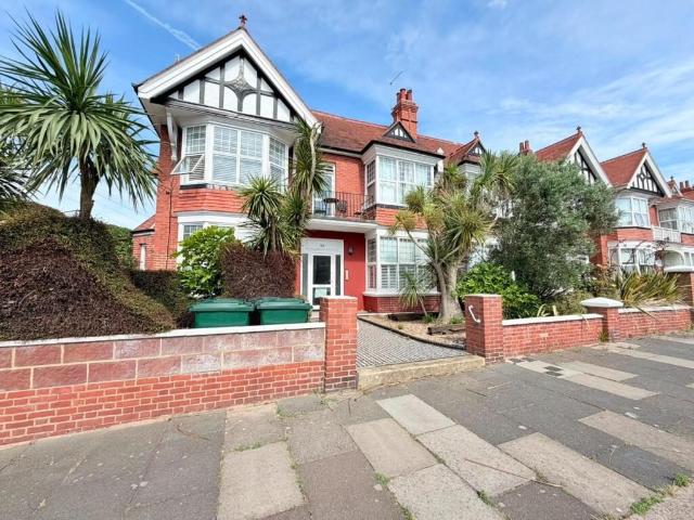 Apartment for rent in Aldrington