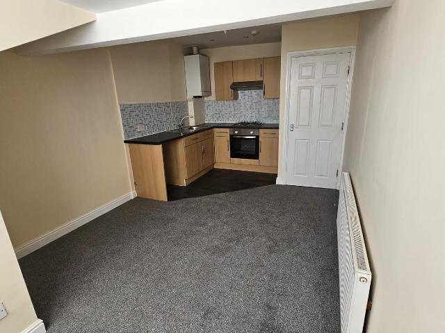 Apartment for rent in Elm Park, Calderstones