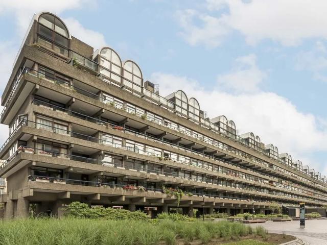 Apartment for rent in Lyons, Greater London