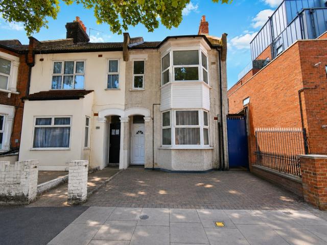 Apartment for rent in Plaistow, Greater London