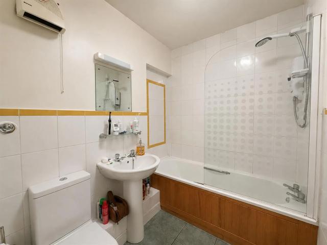 Apartment for rent in Watergate, Devon