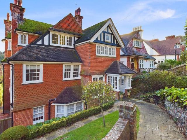 Apartment for rent in Holywell, Eastbourne