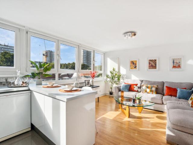 Apartment for rent in Battersea, Greater London