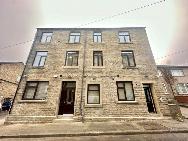 Apartment for rent in Hillhouse, Huddersfield