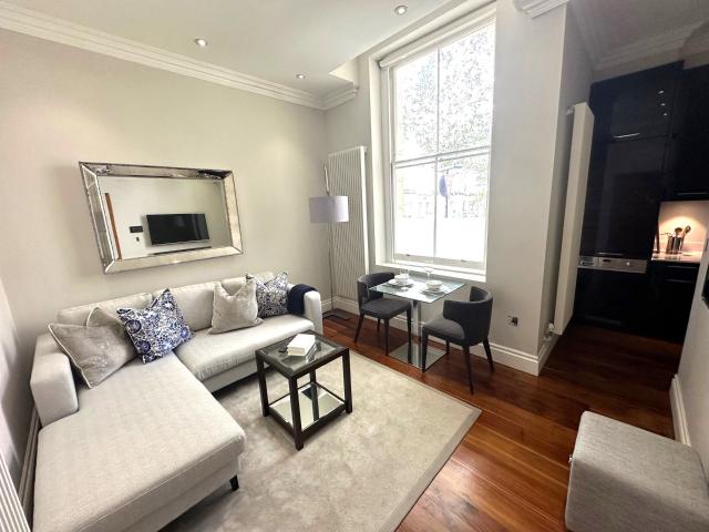 Apartment for rent in Bayswater, Greater London