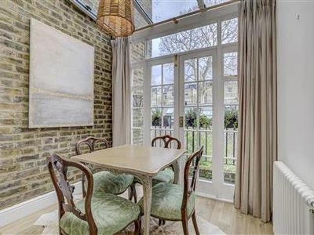 Apartment for rent in Brompton, Greater London