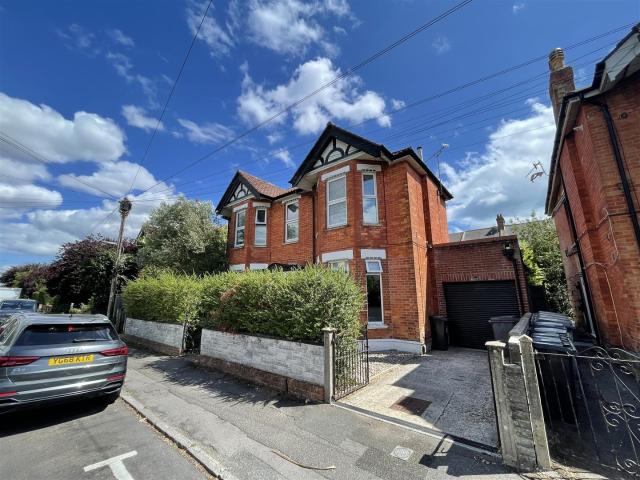 Apartment for rent in Charminster, Bournemouth