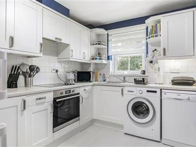 Apartment for rent in Roehampton, Greater London