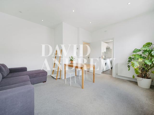 Apartment for rent in Brownswood Park, Stoke Newington